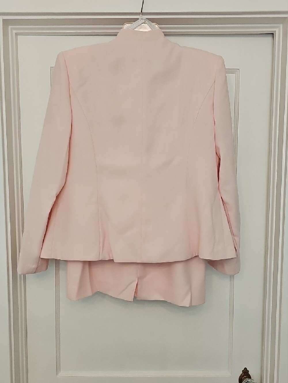 Karen Millen Light Pink Tailored Blazer, Skirt & Beaded Camisol Formal Suit Set - Picture 6 of 13